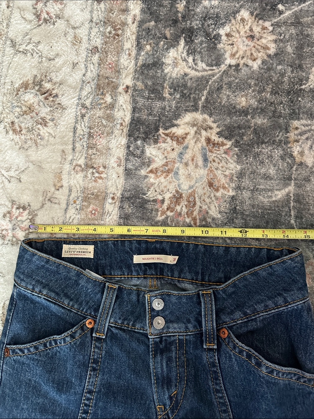 Levi's Noughties Bell Jeans View 4